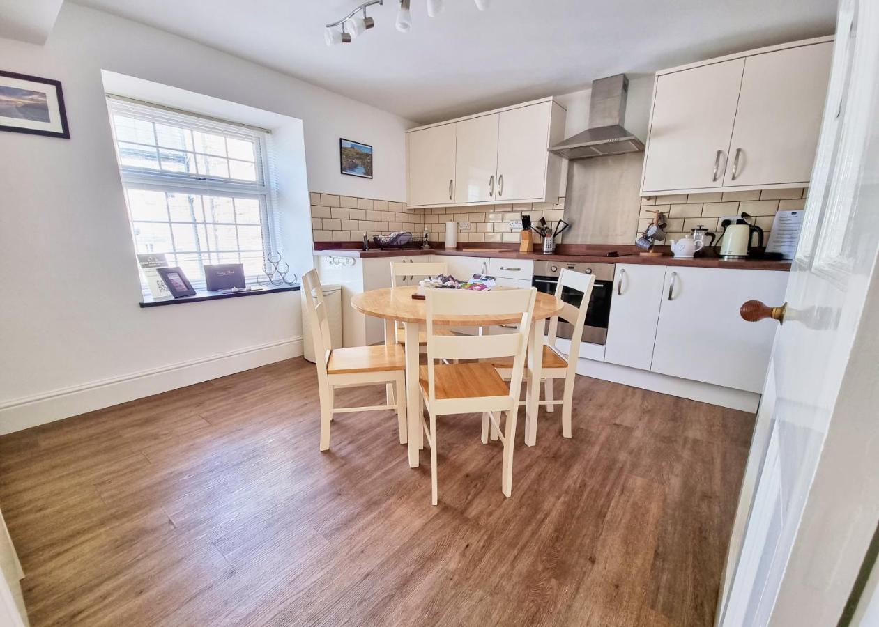 Eldon Row - Stylish Character Apartments - Central Location 1 & 2 Bed Available Dolgellau Exterior foto